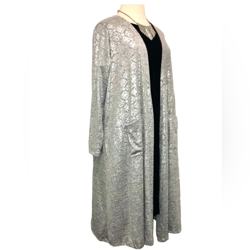 Elegant Silver Cardigan Duster XL - Picture 4 of 15